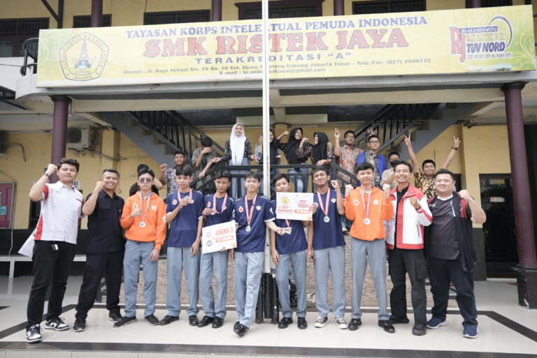 SMK Ristek Jaya Jakarta Raih Medali Perak di Liga Ekskul Akademi Garudaku OrtusEight 2023